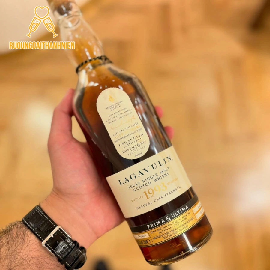 Tổng quan về Lagavulin 1993 Prima & Ultima