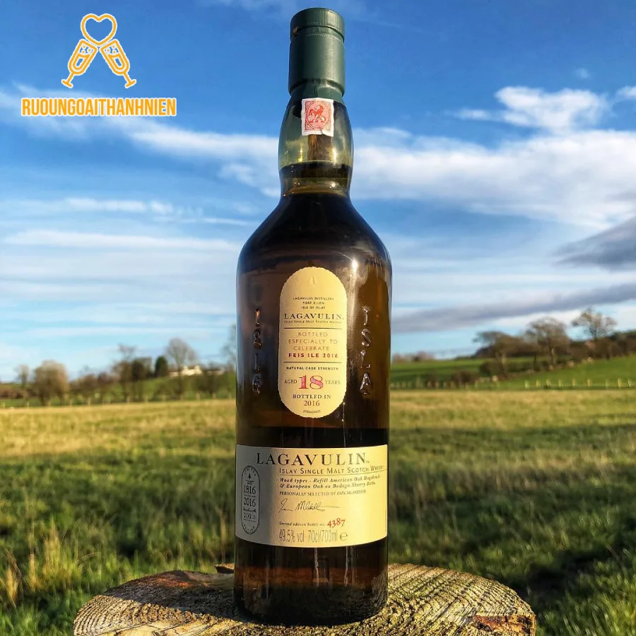 Giới thiệu về rượu Lagavulin 18