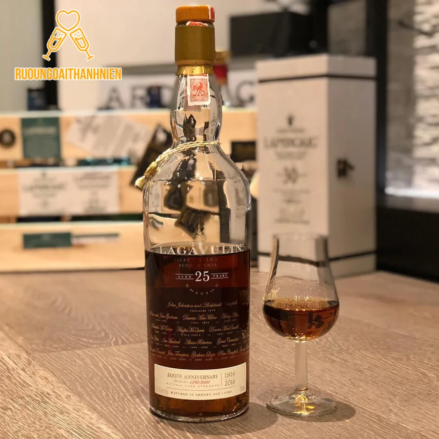 Giới thiệu về rượu Lagavulin 25