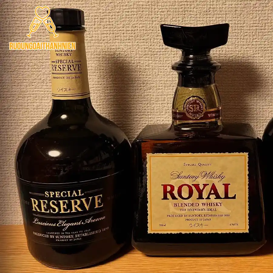 Thiết kế mang tính biểu tượng xứng tầm với giá rượu Royal Suntory Whisky