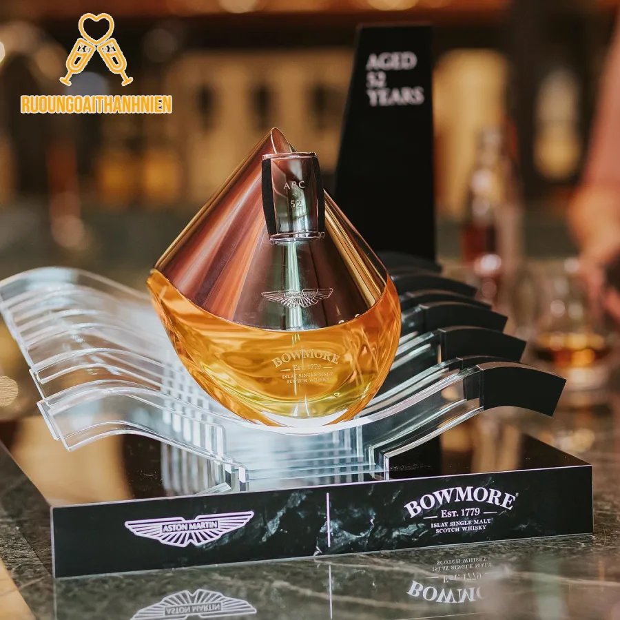 Sứ mệnh lan tỏa giá trị cộng đồng của Bowmore x Aston Martin ARC 52