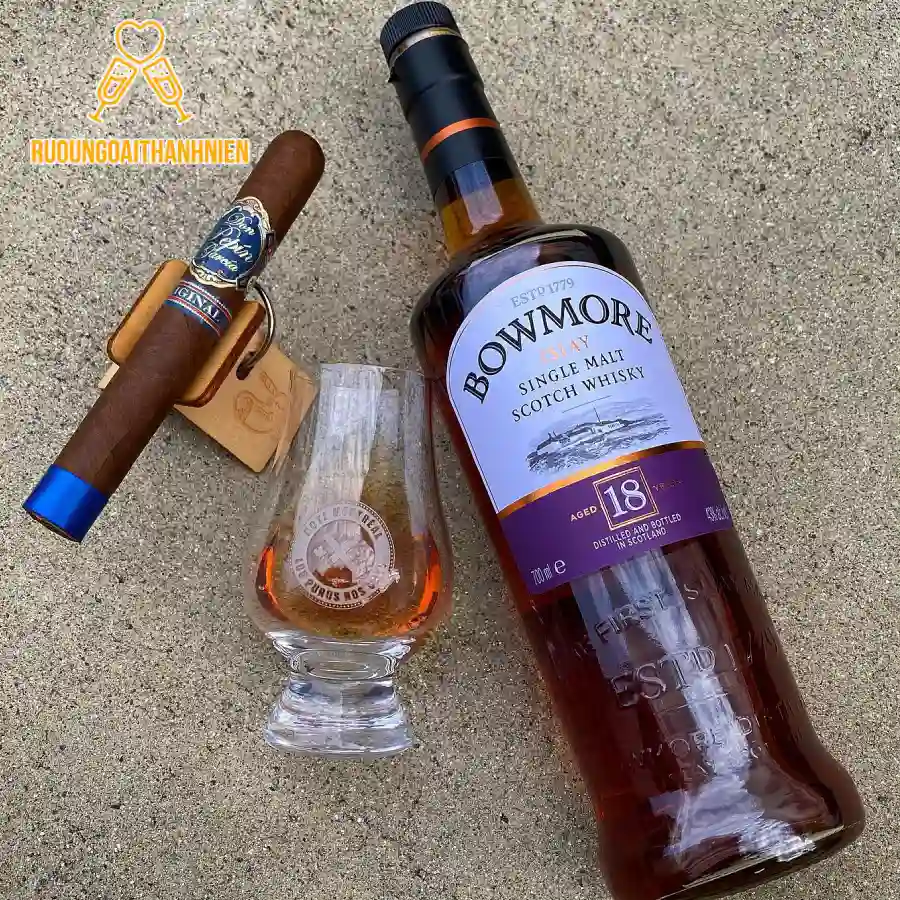 Hương vị tinh tế xứng tầm giá rượu Bowmore 18
